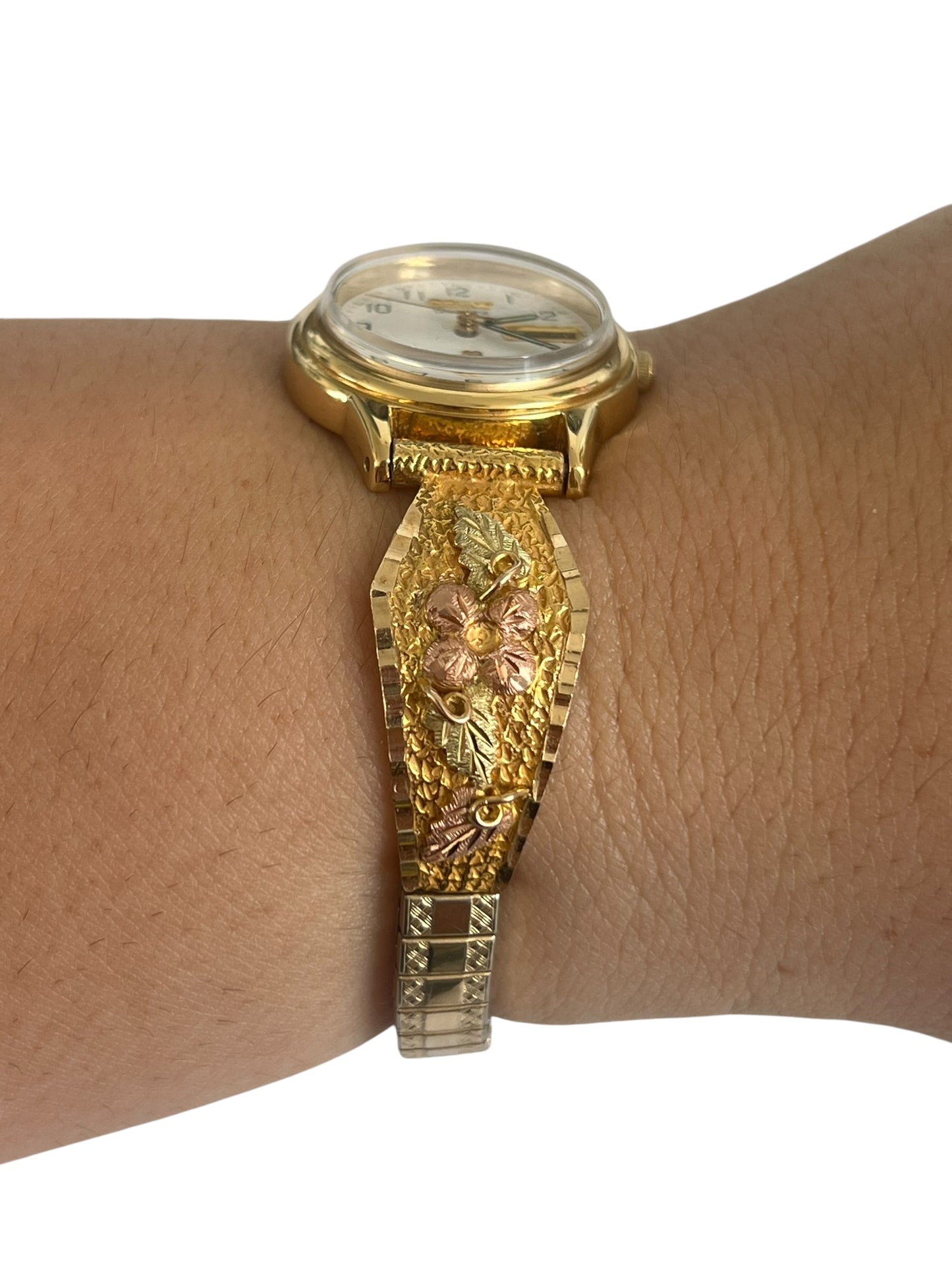 10 K Gold Seiko Watch engraved with flowers